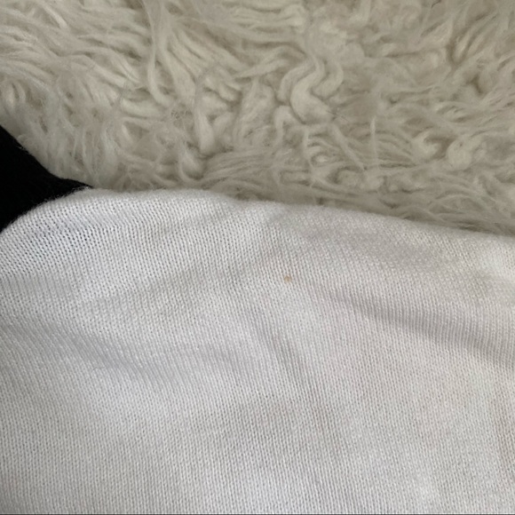 Mickey Mouse x Forever 21 Sweater - Picture 4 of 6